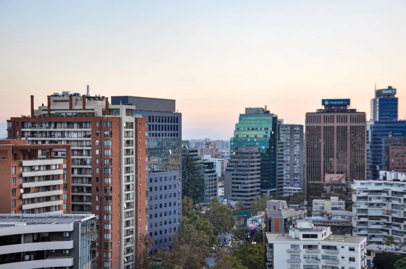Cinco fuerzas que redefinirán el tejido empresarial chileno en 2025